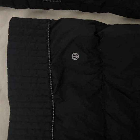 7 pieces of Lululemon Athletic Wear - Picture 8 of 11